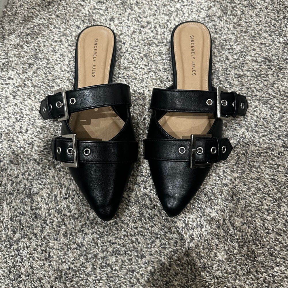 NWOT Size 7 Sincerely Jules Black Leather Mules with Buckle